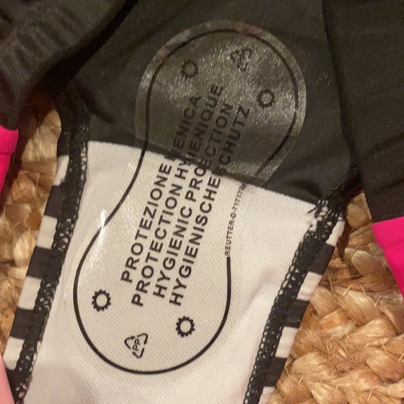 2 piece bathing suit - Picture 3 of 4